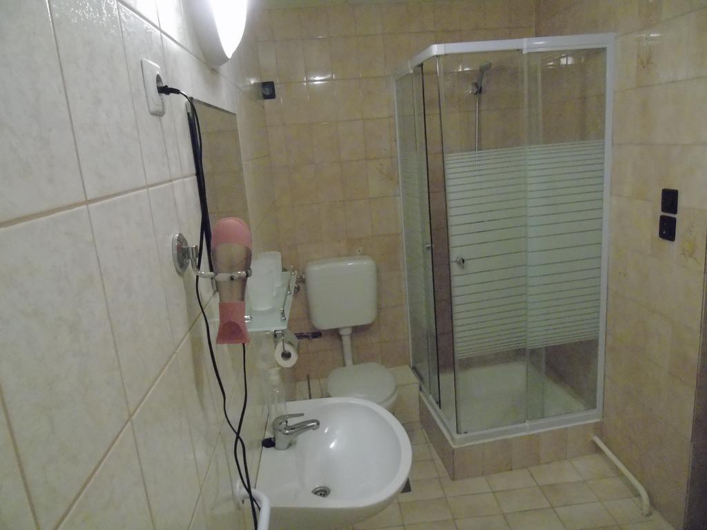 Főnix Panzió Pápa Exterior foto