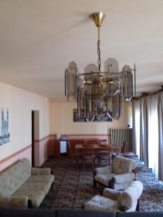Főnix Panzió Pápa Exterior foto